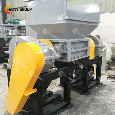 800-5000kg/h 容量 スクラップ メタル パーソナライズ可能な刃付きのダブルシャフトシェードラー