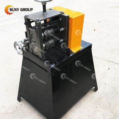 4.5kw 廃棄物ケーブル切断 プラスチックカバー 銅をゴム/プラスチックキャッシングから分離するストリッパーマシン