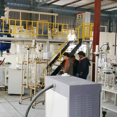 金属精製工場の表面 銀の剥離と锡の電解装置