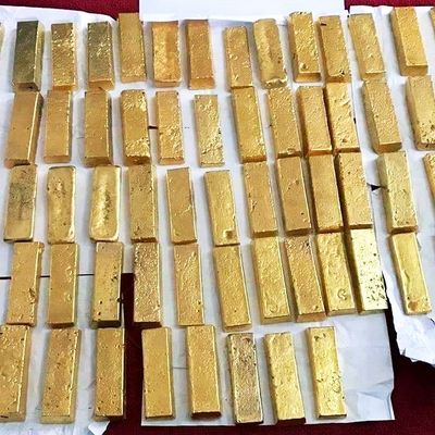 金属精製工場の表面 銀の剥離と锡の電解装置