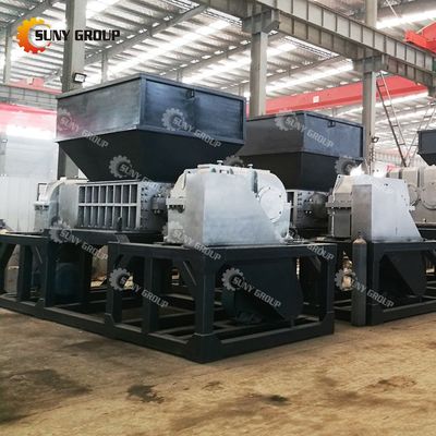 800-5000kg/h 容量 スクラップ メタル パーソナライズ可能な刃付きのダブルシャフトシェードラー