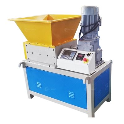 800-5000kg/h 容量 小型ダブルシャフト紙の細工機 顧客のニーズを満たすために